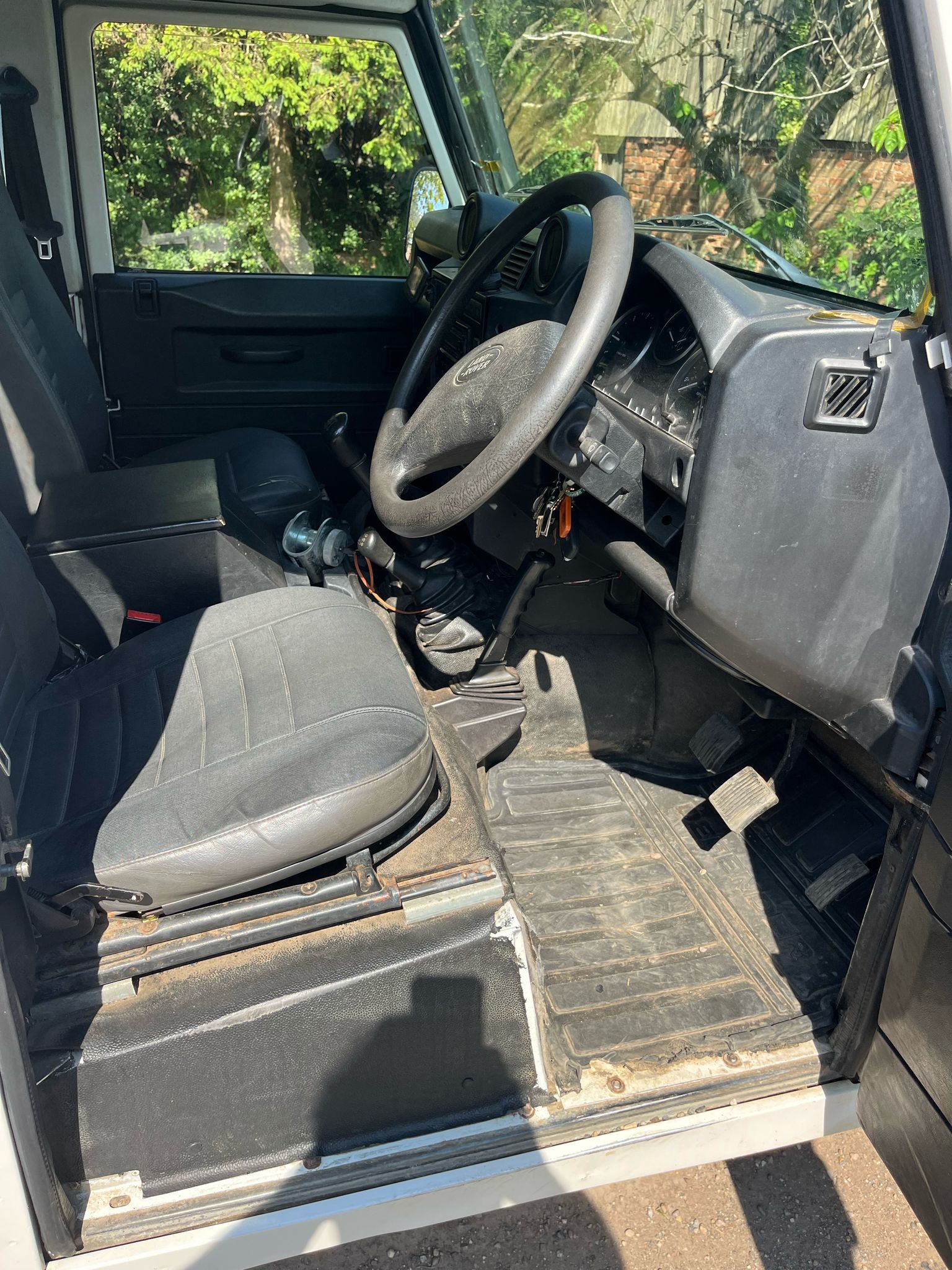 Lot 30- Land Rover Defender 110 - Image 7